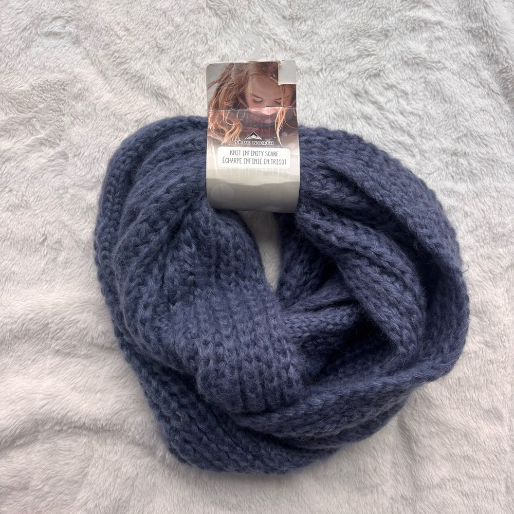 NWT True North Navy Blue Chunky Knit Infinity Scarf